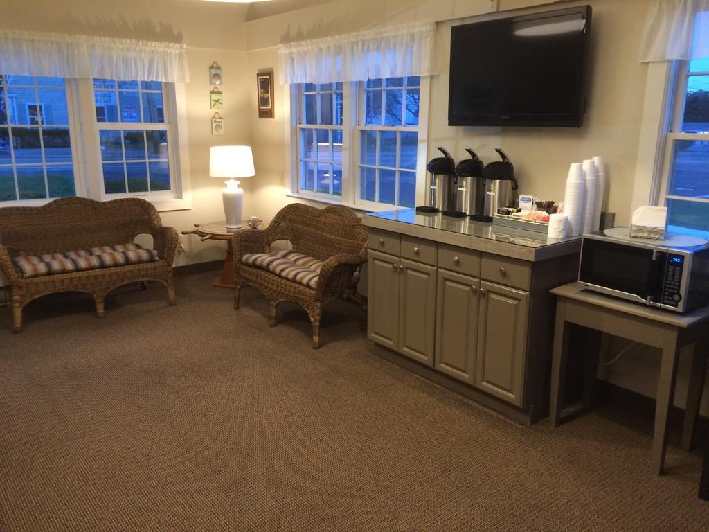 Holiday Hill Inn & Suites Dennisport Eksteriør billede