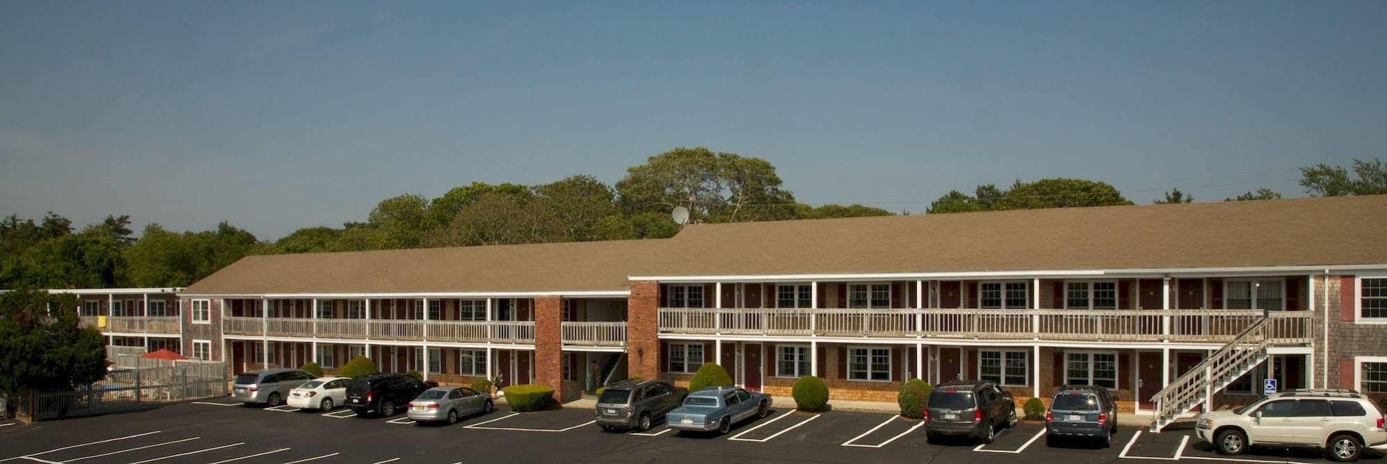 Holiday Hill Inn & Suites Dennisport Eksteriør billede