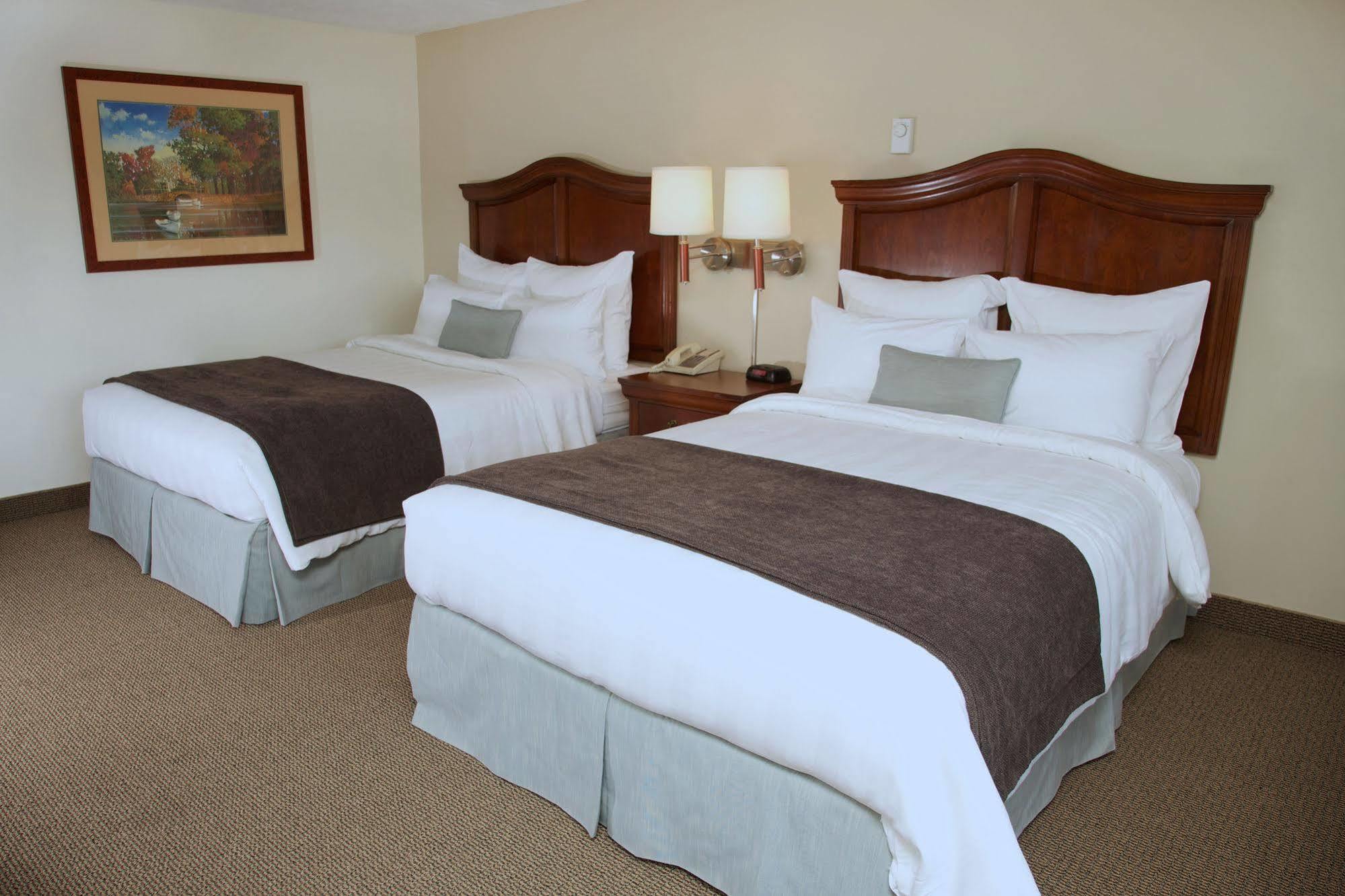 Holiday Hill Inn & Suites Dennisport Eksteriør billede