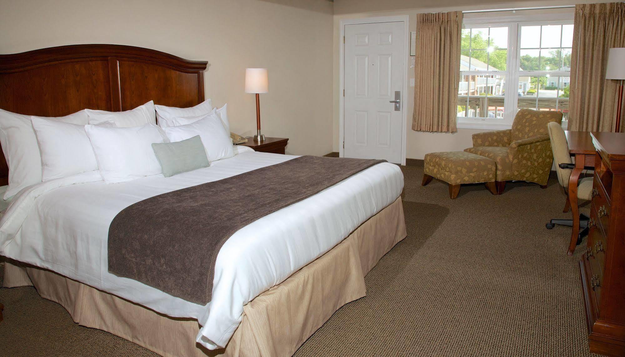 Holiday Hill Inn & Suites Dennisport Eksteriør billede